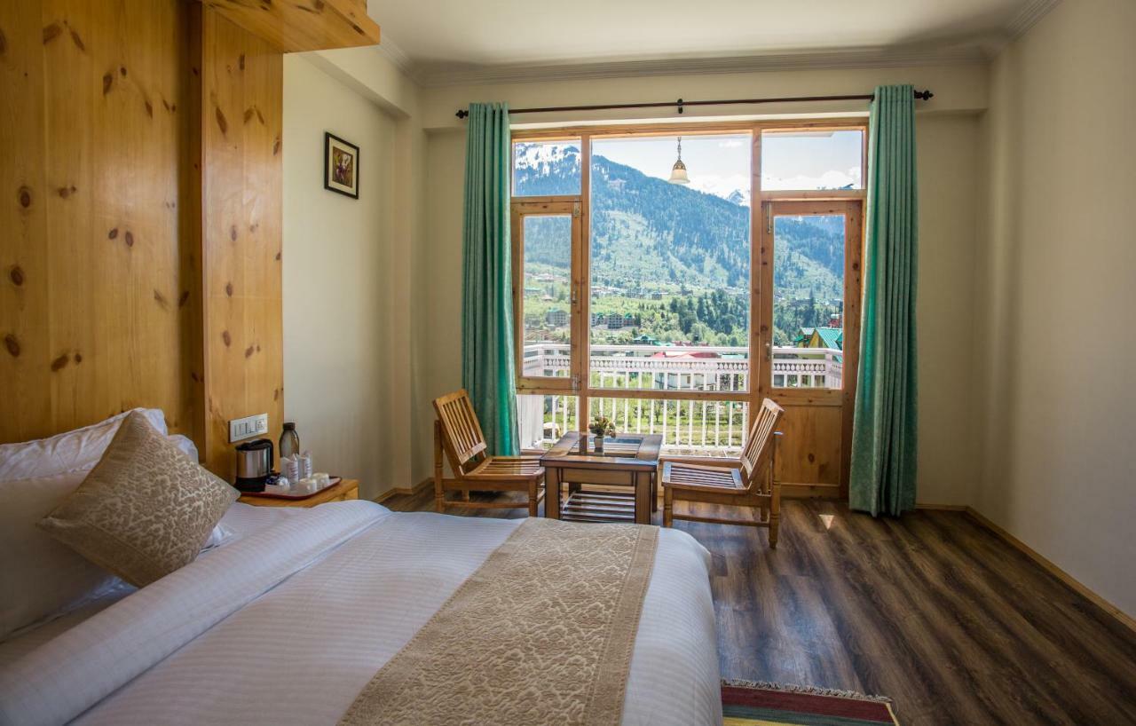 HOTEL PASHMINA | ⋆⋆⋆ | MANALI, INDIA | SEASON DEALS FROM $42